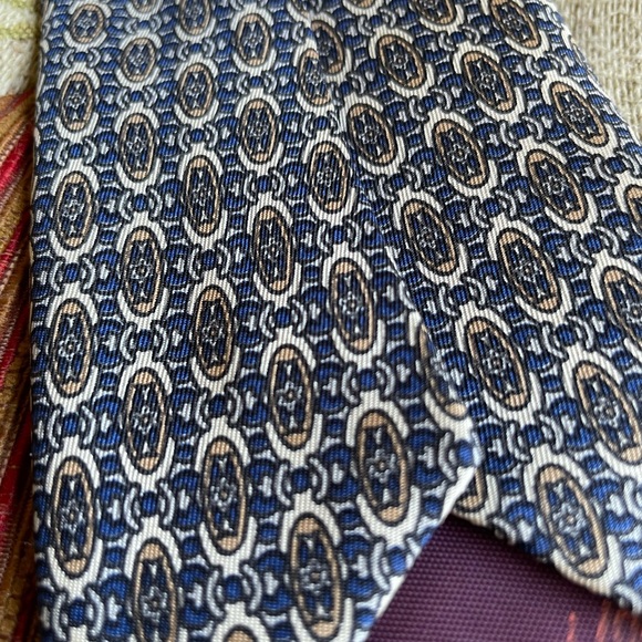 Vintage silk men’s tie - Picture 2 of 3